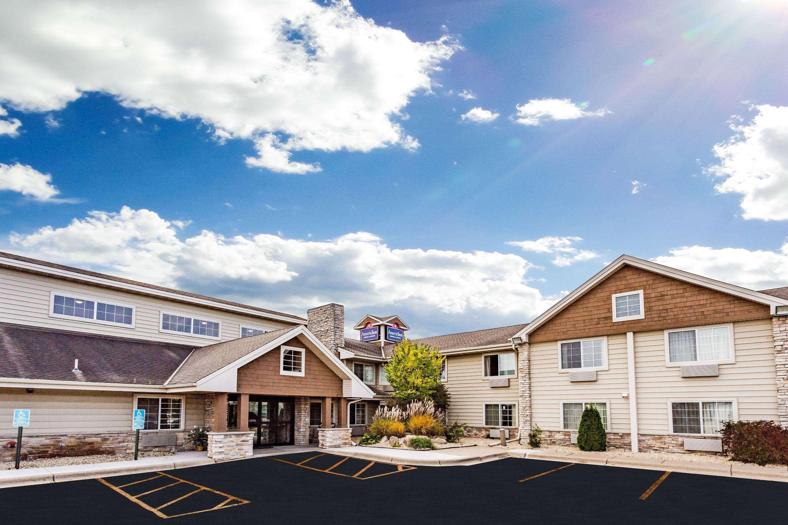 Americinn By Wyndham Hotel And Suites Long Lake Exterior foto